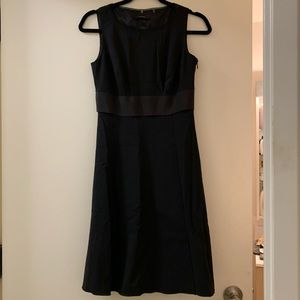 NWOT Elie Tahari crew neck A-line sleeveless dress